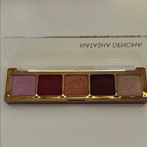 Natasha Denona Eyeshadow
Cranberry palette RARE